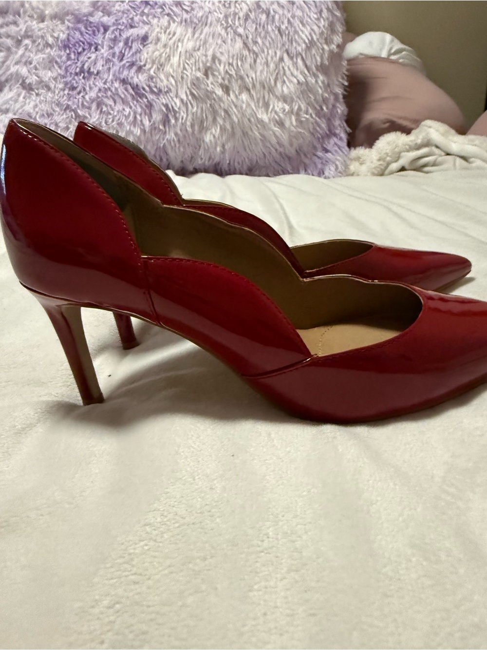 Tahari Red Patent Pointed Toe Pumps Heels Women’s Size 7.5 - Picture 2 of 5